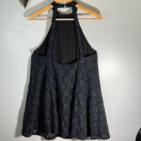 Minkpink Dancing In the Dark Peach Lace Halter Dress Size Small - Picture 7 of 10